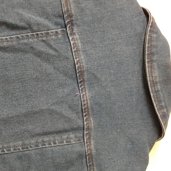 Women's knee length denim dress size medium, runs like a size 4. Zip up - Picture 9 of 10